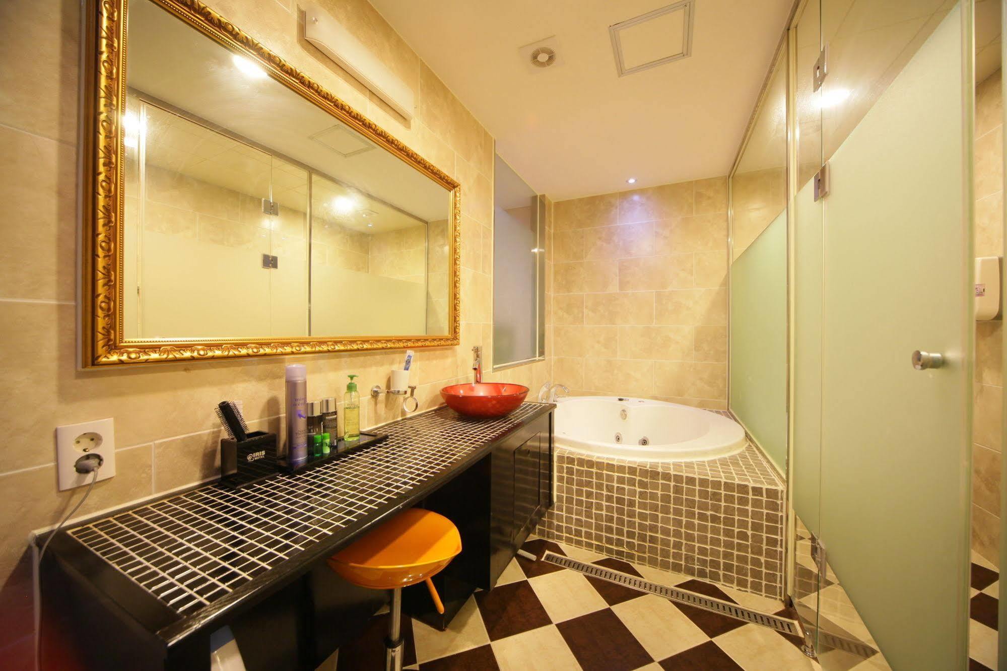 Iris Motel Busan Exterior foto